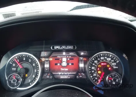 2021 Ram 1500 Big Horn 4X4 5'7 Box из США, поврежденный, VIN 1C6SRFFT0MN723382